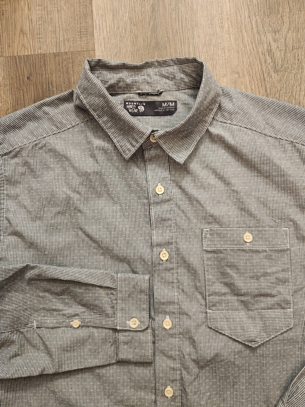 Mountain Hardwear Men's Med performance blend pocket stripe shirt button up LS
